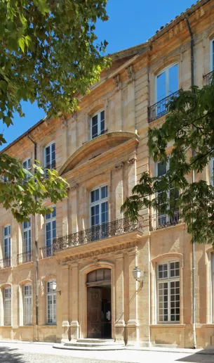 Façade Hôtel de Caumont