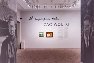 Scénographie entrée exposition Zao Wou Ki Caumont