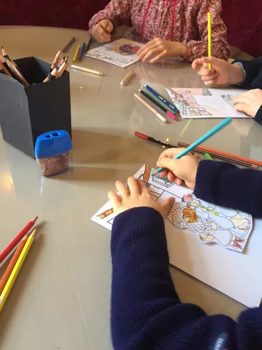 Atelier enfants dessins anniversaire